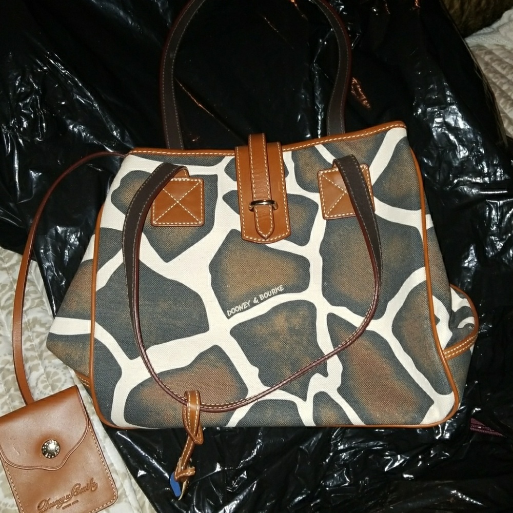 Dooney & Bourke